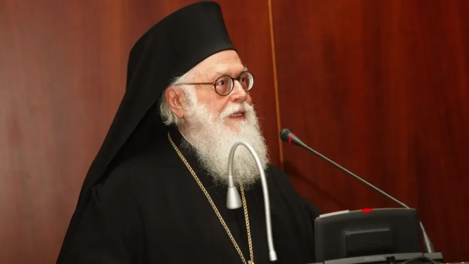 Αρχιεπίσκοπος Αναστάσιος: Ραγδαία επιδείνωση της υγείας του – Μπήκε στη ΜΕΘ και διασωληνώθηκε