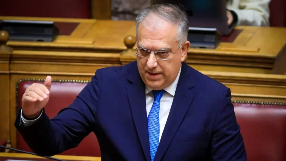 Τάκης Θεοδωρικάκος: Δεν είναι αποδεκτές αυξήσεις 15% στα ασφάλιστρα υγείας φέτος – Έρχεται νέος δείκτης από 1η Ιανουαρίου 2026