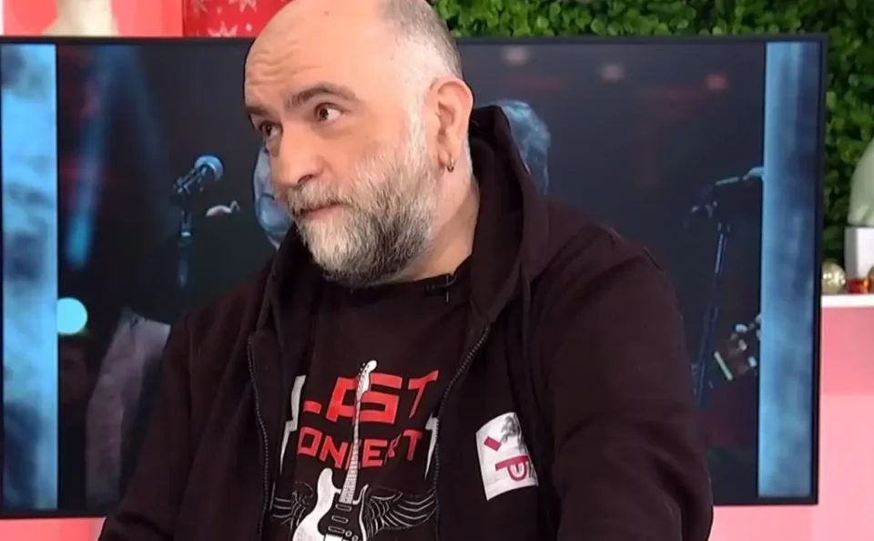 Ο Μπάμπης Στόκας έμαθε από τα ΜΜΕ ότι η Σαλίνα Γαβαλά έχει καταθέσει το τραγούδι που της έδωσε και τελικά αποκλείστηκε