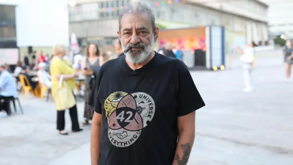Αντώνης Καφετζόπουλος: "Είμαστε αριστοτέχνες στην υποκρισία και στην εξαπάτηση"