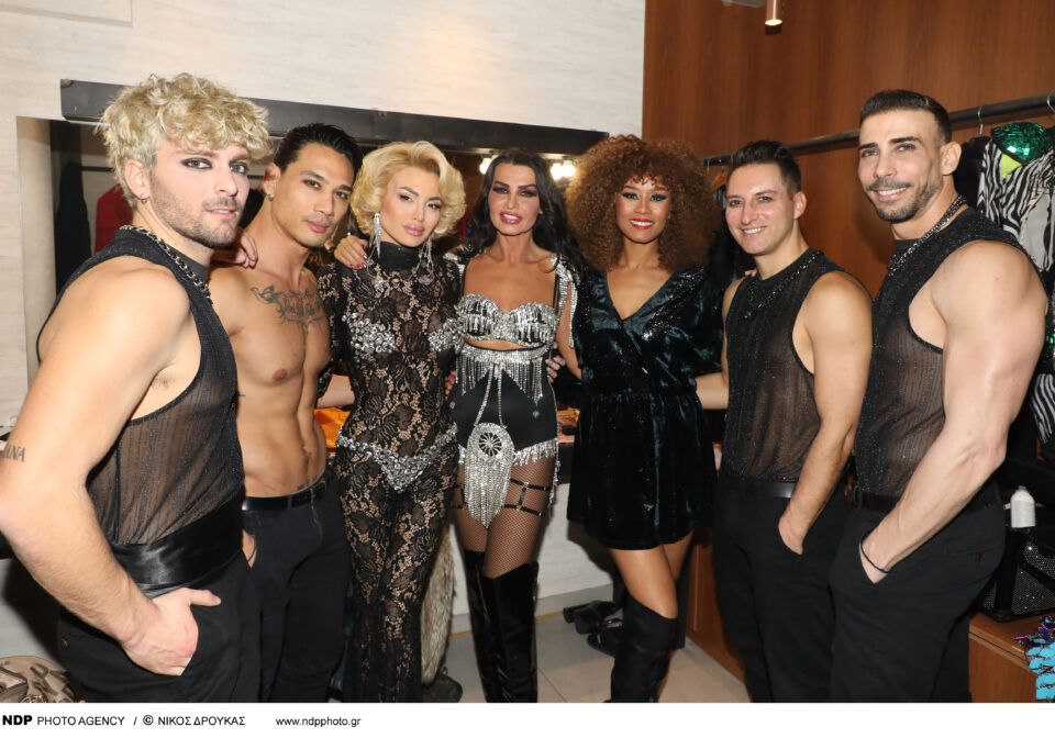 Φαντασμαγορικό cabaret celebration show στο “Parfait Athens” για τους πρώτους πέντε θριαμβευτικούς μήνες επιτυχημένων εμφανίσεων!