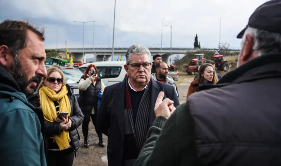 Κουτσούμπας: "Το ΚΚΕ θα κάνει ότι περνάει από το χέρι του για να μπει το μαχαίρι ως το κόκκαλο για το έγκλημα των Τεμπών"