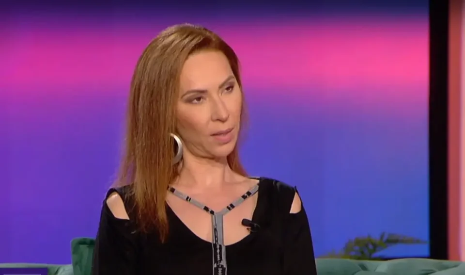 Σοκάρει η Δώρα Χρυσικού: "Ένας από τους βασανιστές της μητέρας μου βρέθηκε στο φαρμακείο της και τον αναγνώρισε"
