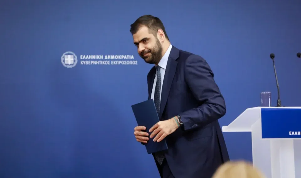 Μαρινάκης: Πολύ λογικός ο χρόνος παραίτησης Τριαντόπουλου - Πώς σχολίασε τη δήλωση Σαμαρά περί "πολιτικής κατρακύλας"