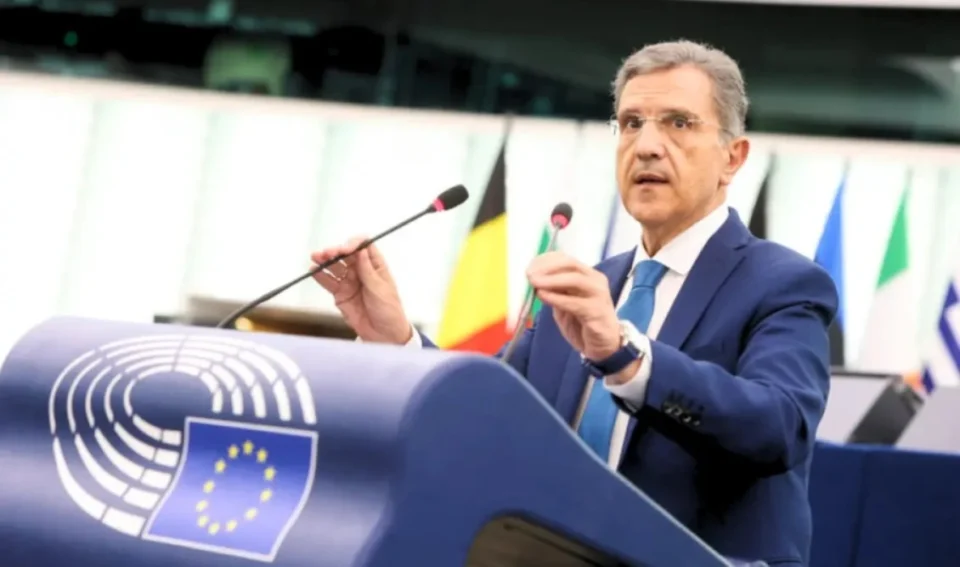 Ο Γιώργος Αυτιάς ζητά από την Κομισιόν άμεση παρέμβαση για στήριξη νησιών των Κυκλάδων λόγω σεισμών