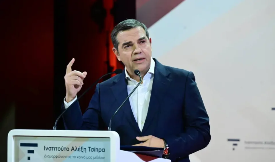 Σκληρή επίθεση Τσίπρα σε Μητσοτάκη: "Οργάνωσε τις παρακολουθήσεις" και "ενορχήστρωσε το μπάζωμα στα Τέμπη"