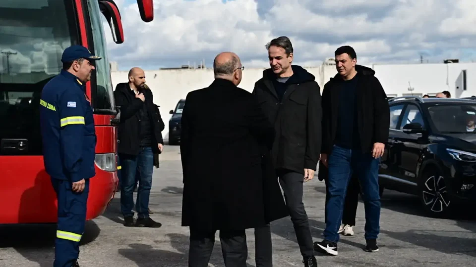 Κυριάκος Μητσοτάκης: Συγκρατημένη αισιοδοξία για τη Σαντορίνη - Τι ανέφερε στην εβδομαδιαία ανασκόπηση ο Πρωθυπουργός