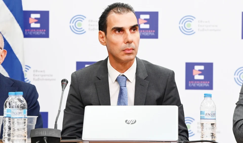 Στη Σαντορίνη σήμερα ο Μάριος Θεμιστοκλέους για επιθεώρηση στο νοσοκομείο του νησιού και τις δυνάμεις του ΕΚΑΒ