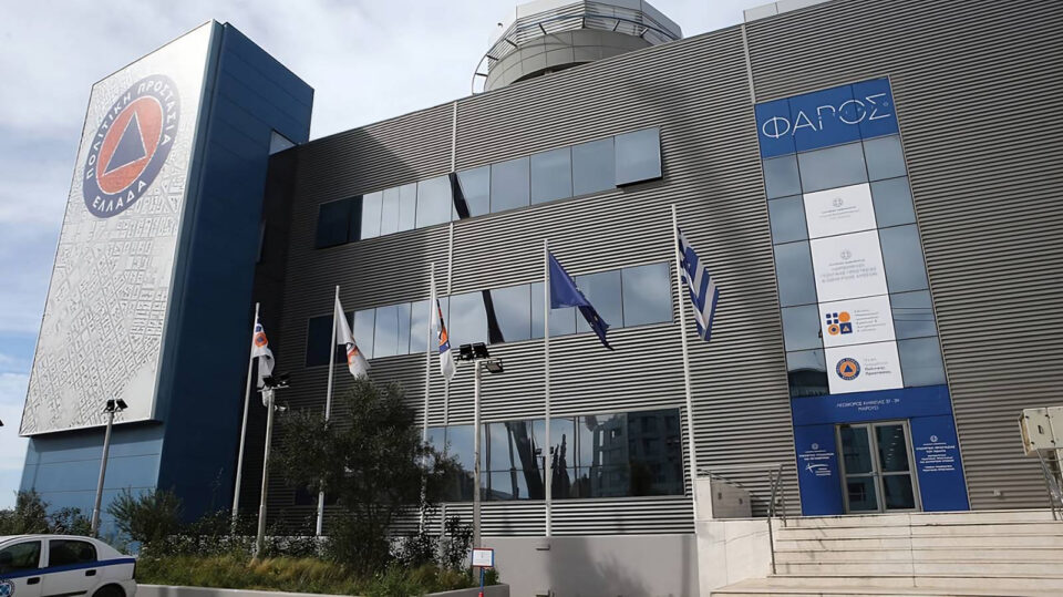 Στην Πολιτική Προστασία αύριο ο Μητσοτάκης για τους σεισμούς στη Σαντορίνη
