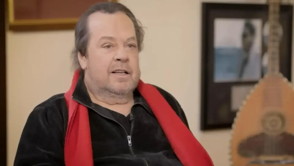 Συγκινεί ο Γιάννης Πάριος για τη Μαρινέλλα: "Είναι επάνω σε έναν θρόνο"