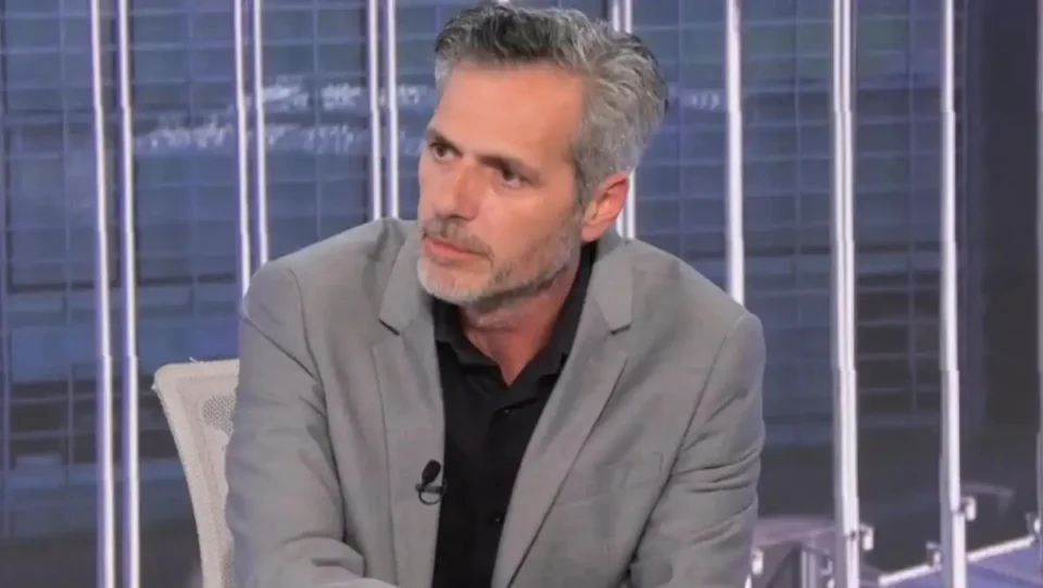 Μάριος Αθανασίου: "Προσπάθησα να αναπληρώσω τον πατέρα μου"