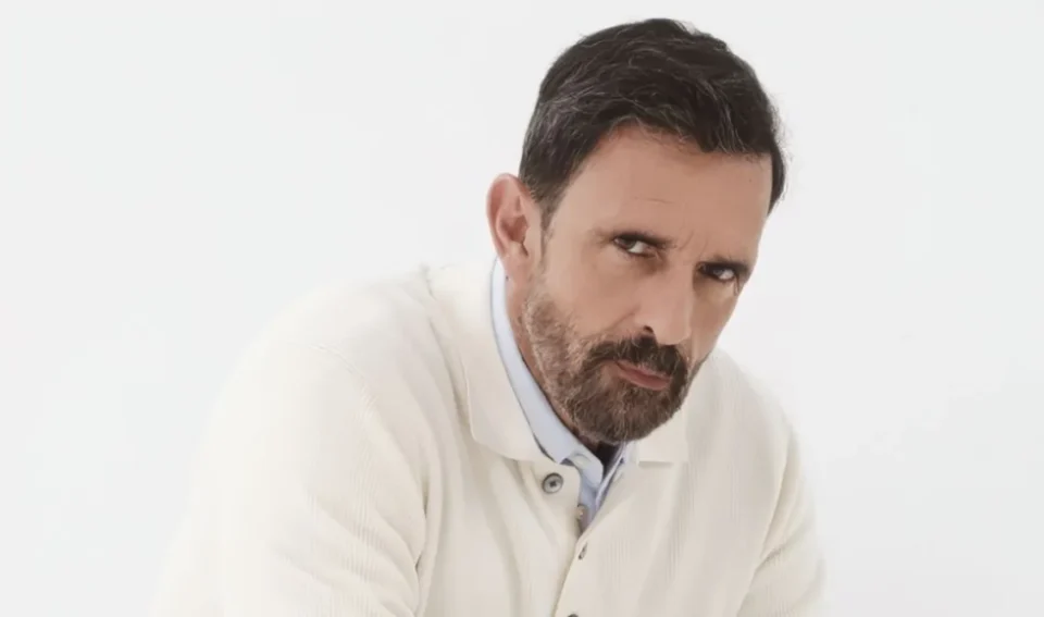 O Λεωνίδας Κακούρης "εισβάλλει" στην σειρά του ΑΝΤ1 "Grand Hotel"