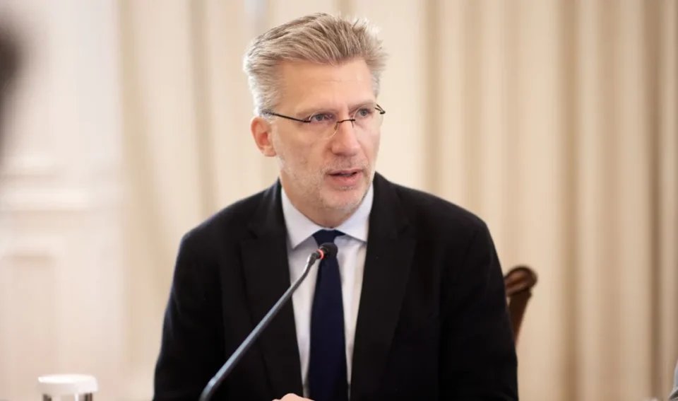 Σκέρτσος: Η αντιπολίτευση επιχειρεί την ποινικοποίηση της πολιτικής ζωής