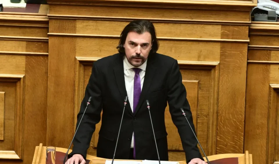 Πέτρος Παππάς: Η πρόταση δυσπιστίας δεν θα ρίξει την κυβέρνηση, αλλά θα την πιέσει