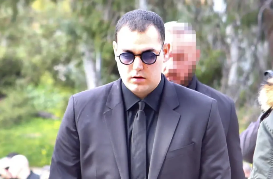 Χρήστος Κούγιας κατά Βαλλιανάτου: "Θα πλήρωνα για να ήταν εδώ ο πατέρας μου, να έβλεπα πώς θα αντιδρούσε"