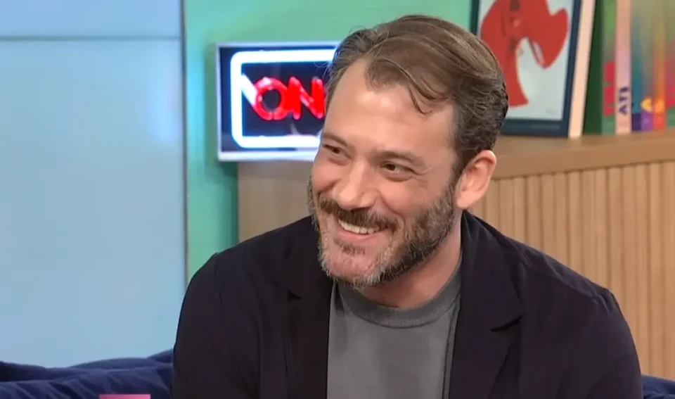 Αντίνοος Αλμπάνης: "Μου έχουν πει 'είστε τόσο μικροσκοπικός;'"