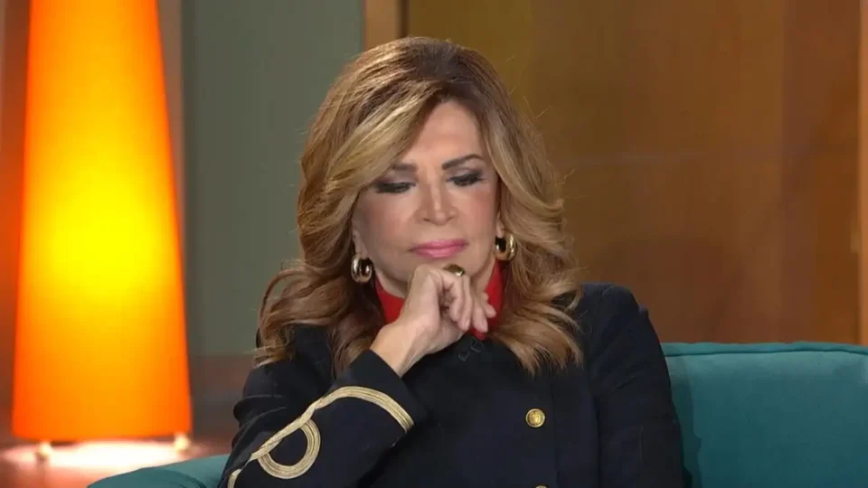 Μιμή Ντενίση: "Είμαι γεννημένη για μαμά, το κακό είναι ότι δεν έχω πέντε παιδιά"