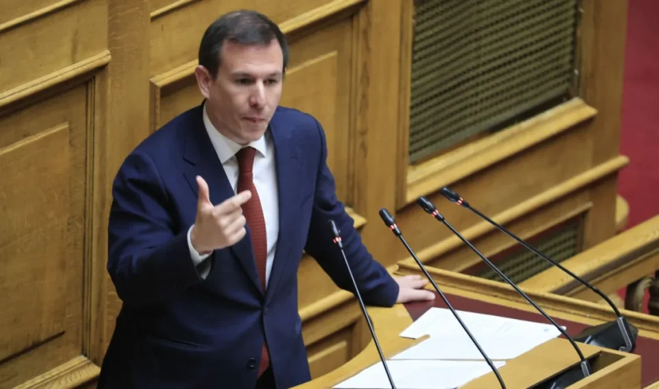 Βουλή: Η Επιτροπή Δεοντολογίας εισηγήθηκε άρση ασυλίας του Παναγιώτη Δουδωνή