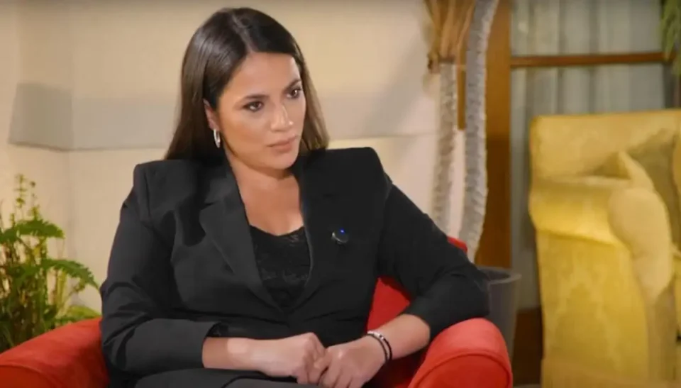 Ευλαμπία Ρέβη: "Εδώ έχουμε δει ανοιχτά μικρόφωνα να βρίζουν αλλά δεν είδα να συζητιέται τόσο"