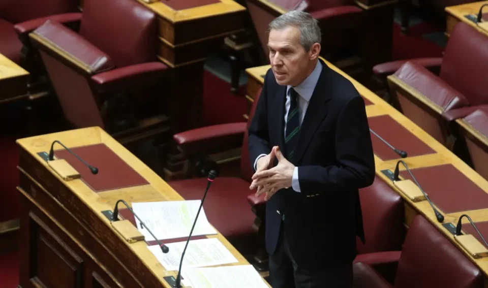 Ποιος είναι ο νέος υφυπουργός Άμυνας Θανάσης Δαβάκης: Αναλυτικά το βιογραφικό του