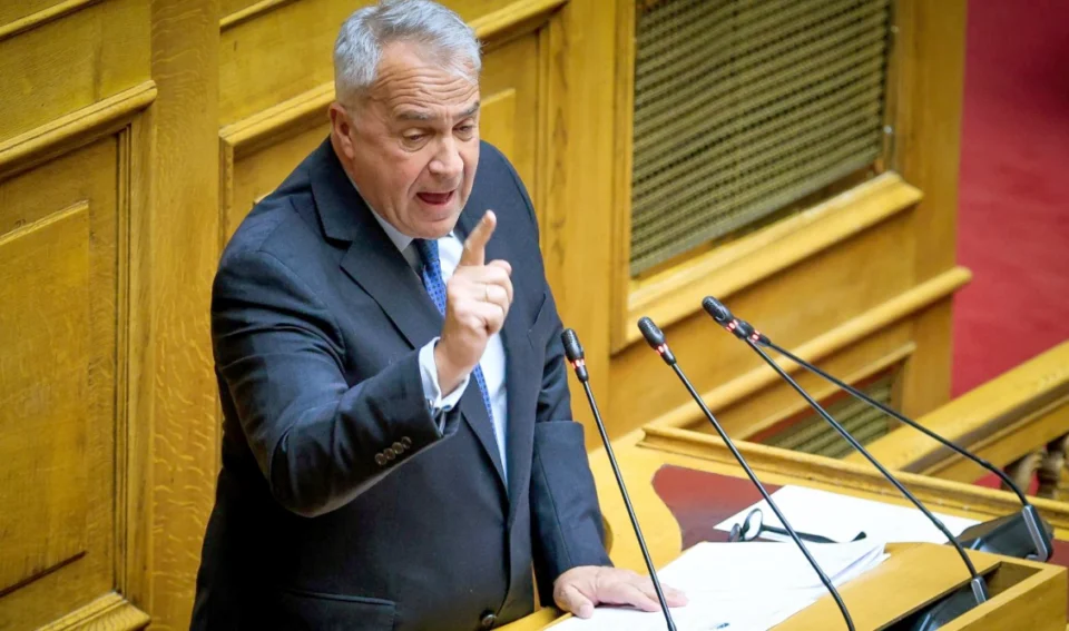 Μάκης Βορίδης: Διατηρεί την εκπροσώπηση του Κυριάκου Μητσοτάκη στη Βουλή