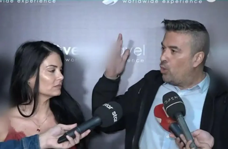 Έξαλλος ο Γιάννης Αϊβάζης με δημοσιογράφους