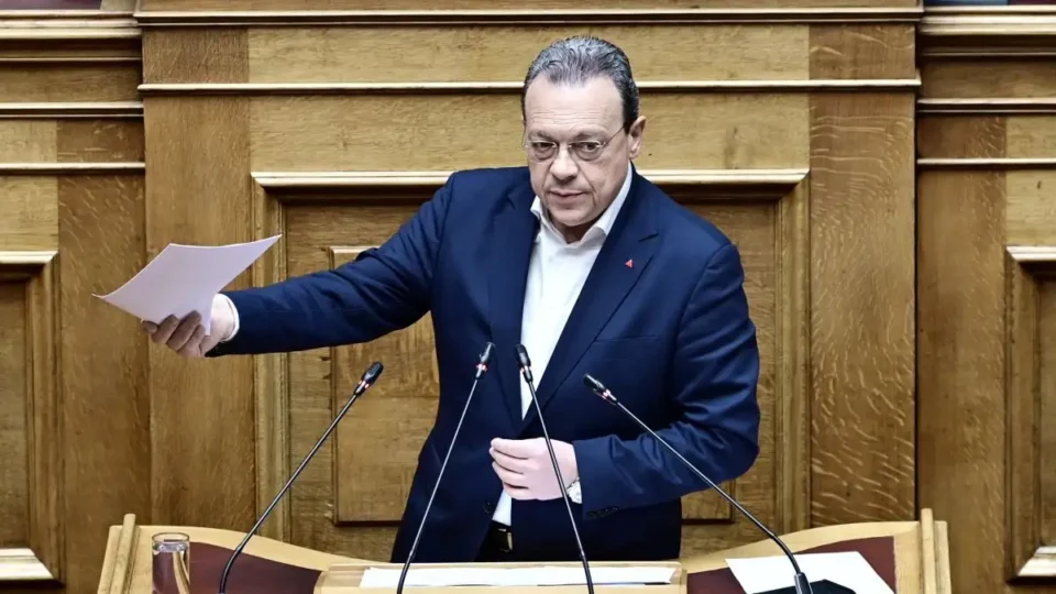 ΣΥΡΙΖΑ: Αποχώρησε από την Ολομέλεια της Βουλής για την Προκαταρκτική Εξέταση Τριαντόπουλου