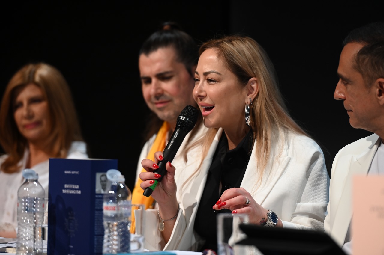 Μελίνα Ασλανίδου