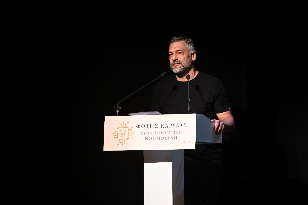 Στέλιος Κρητικός