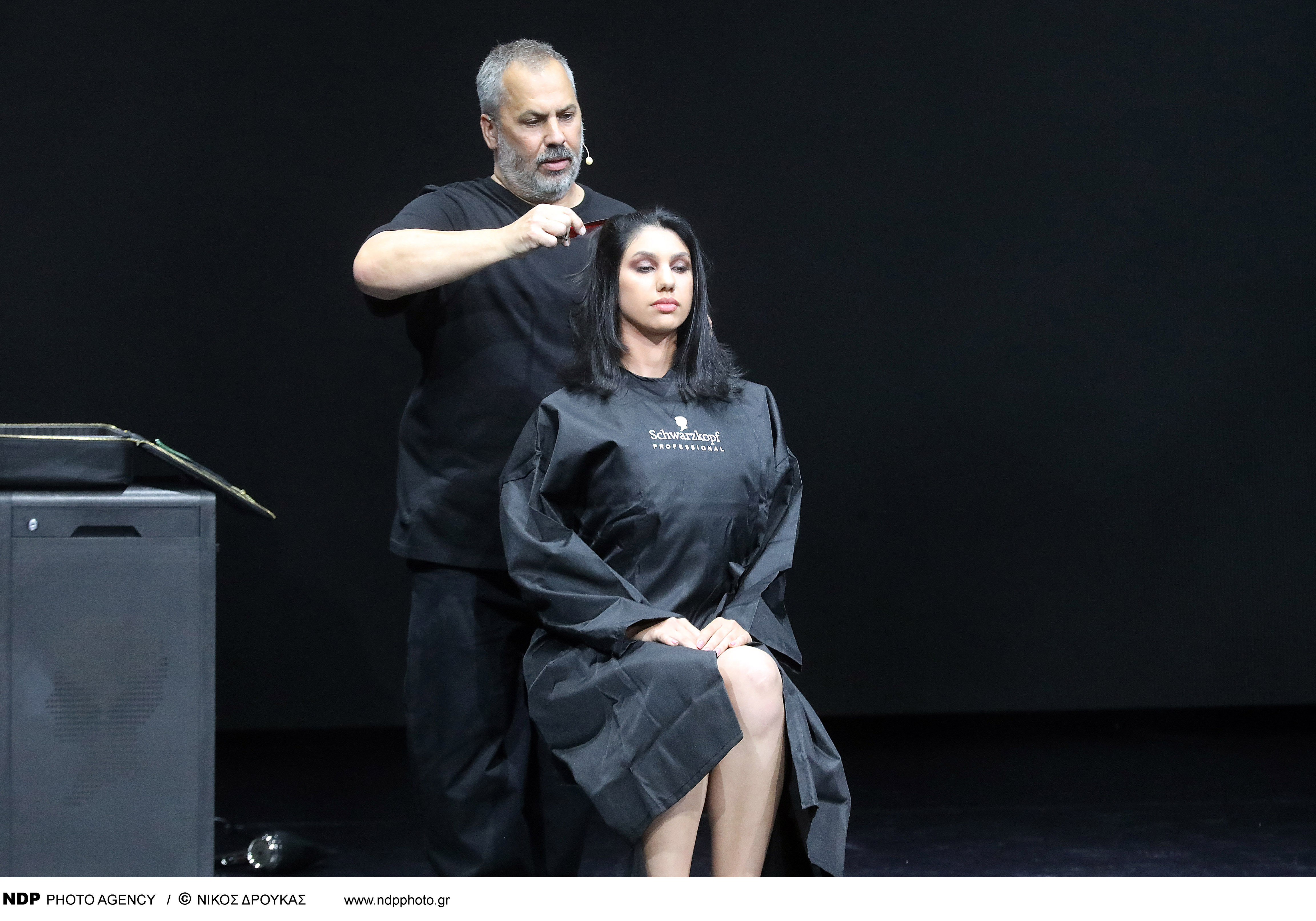 Ο Tyler Johnston κατά τη διάρκεια του hair show