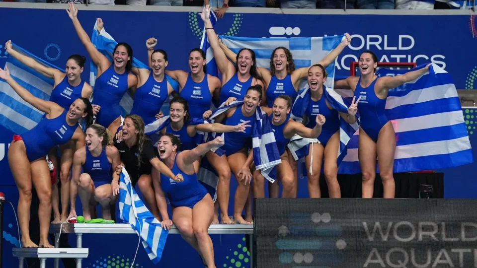 Εθνική ομάδα πόλο γυναικών: Αυτές είναι οι 15 χρυσές γοργόνες του Χάρη Παυλίδη