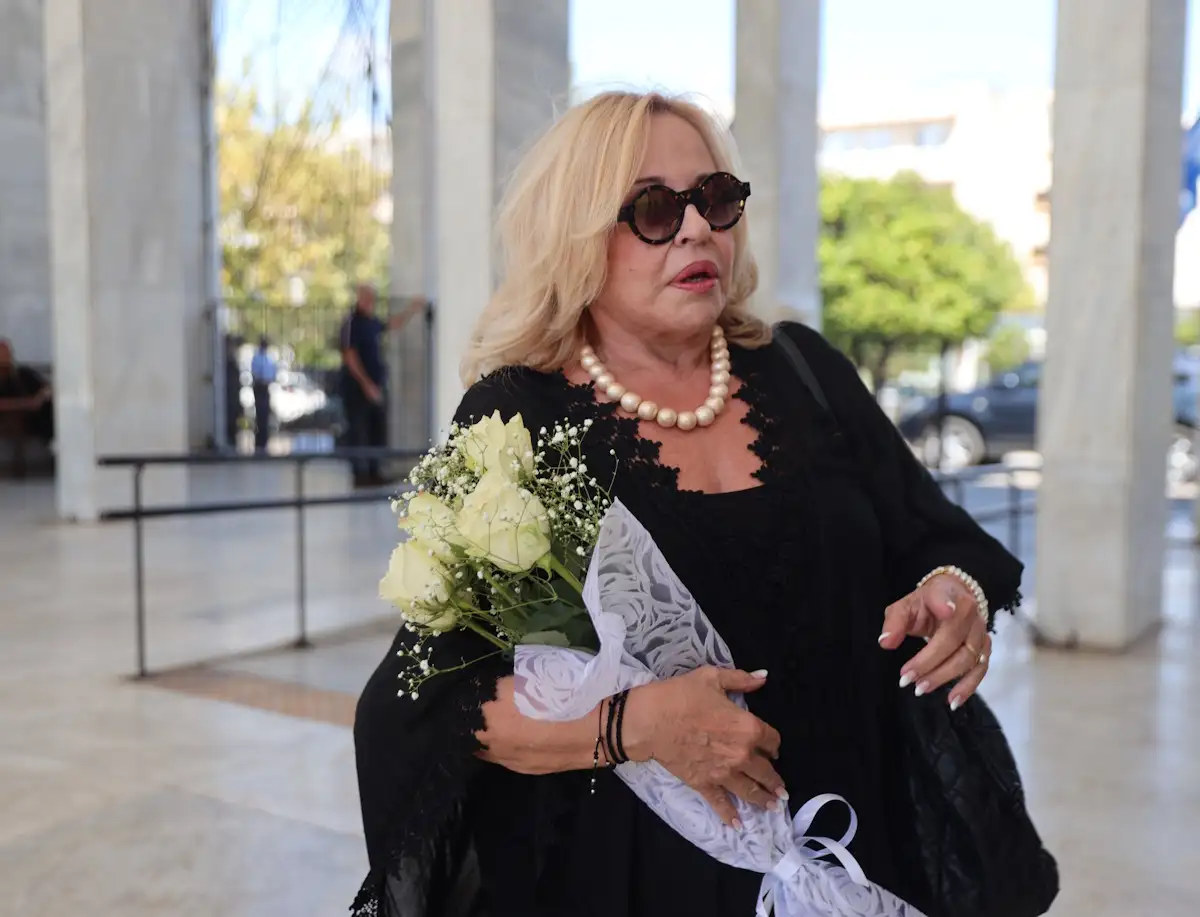 Μπέσσυ Αργυράκη