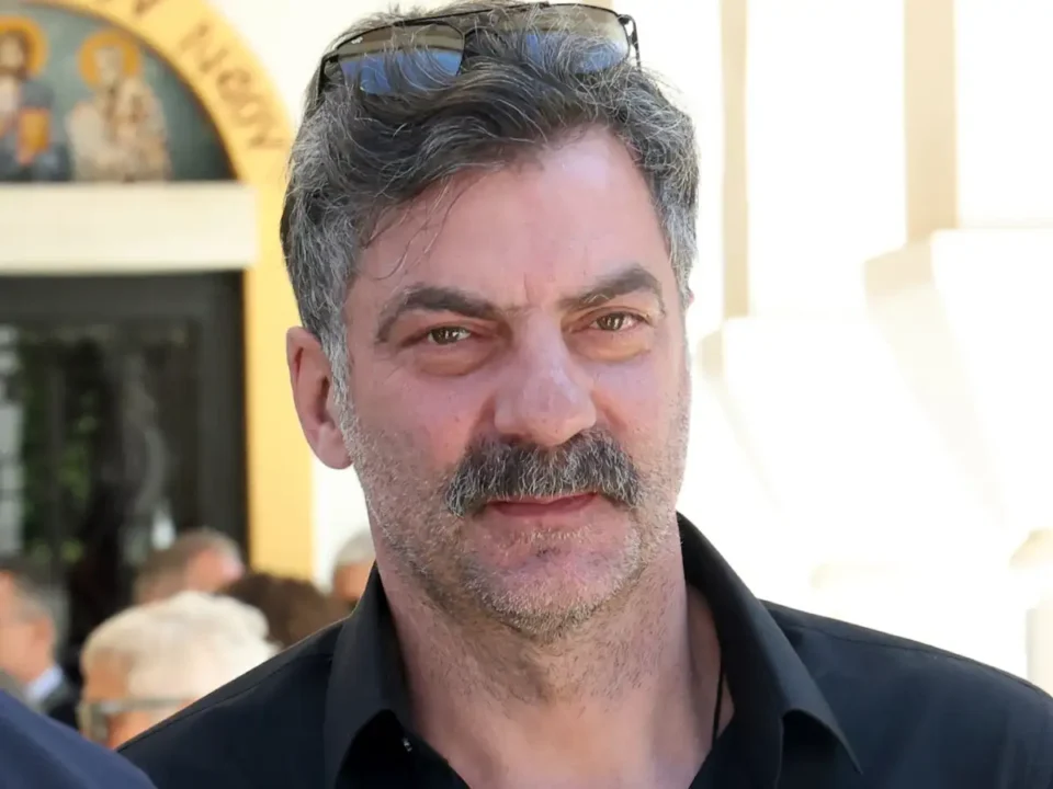 Στο νοσοκομείο ο Στάθης Μαντζώρος – Στο πλευρό του η οικογένειά του