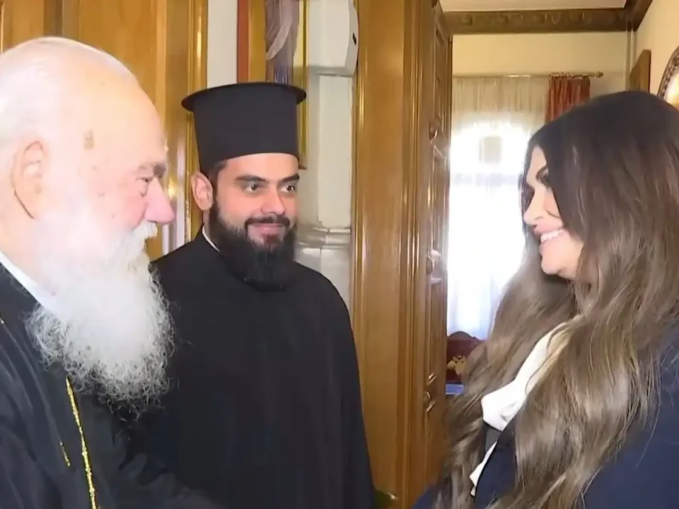 Συνάντηση της Αμερικανίδας πρέσβη Κίμπερλι Γκιλφόιλ με τον Αρχιεπίσκοπο Ιερώνυμο – «Είναι υπέροχο που σας γνωρίζω, ο Θεός να σας ευλογεί»