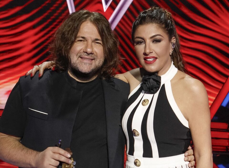 «The Voice of Greece»: Τα συναρπαστικά Knockouts ολοκληρώνονται - Έλενα Παπαρίζου &  Μάνος Πυροβολάκης σε μία ξεχωριστή συνεργασία