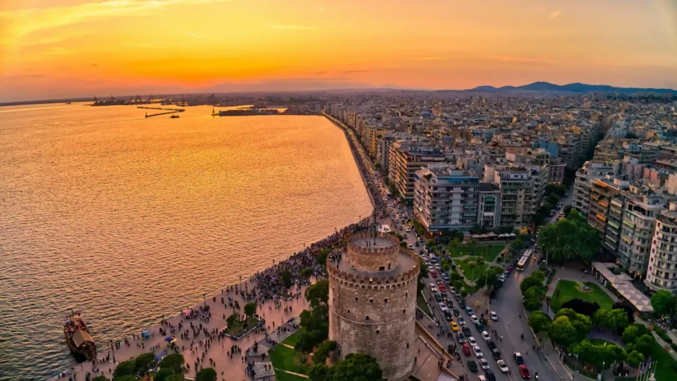 Θεσσαλονίκη: Η ελληνική πόλη που ξεχωρίζει στα φθινοπωρινά ταξίδια της Ευρώπης σύμφωνα με τους Financial Times
