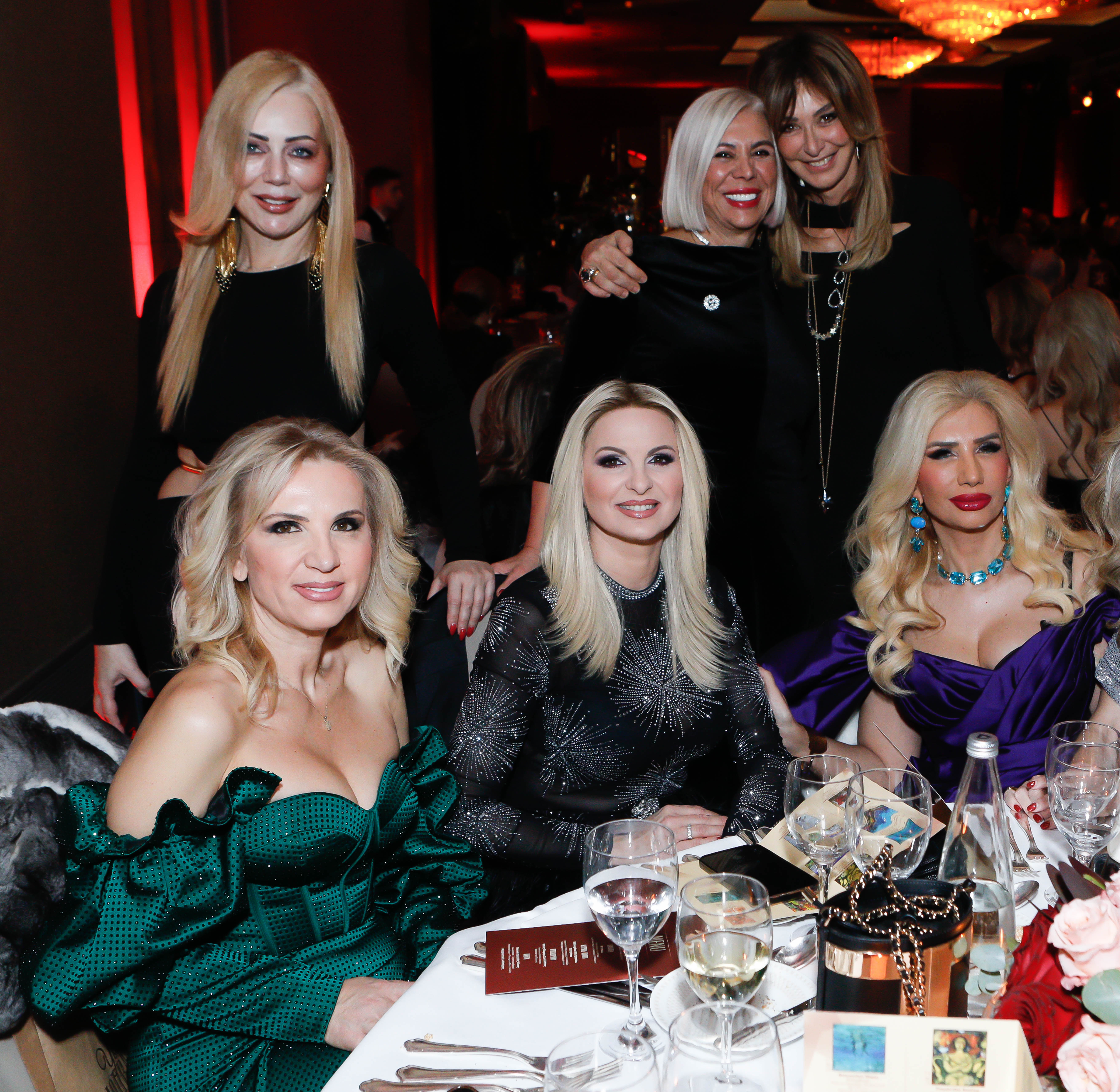 Όλγα Καραβερβέρη Βίλυ Καμπόλη Μάγδα Τσέγκου Αμαλία Χατζηευθυμίου Ναταλία Φουρλή Οδύσσεια Κωνστάντουρα