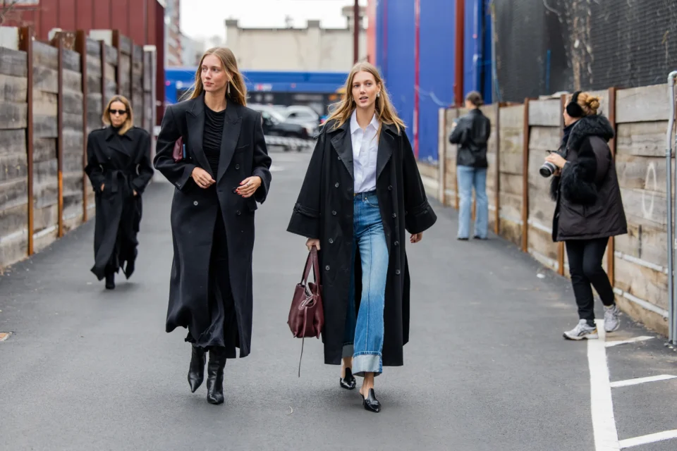 Πώς να δείχνεις πιο ψηλή με σωστό styling: Τα μυστικά που κάνουν θαύματα