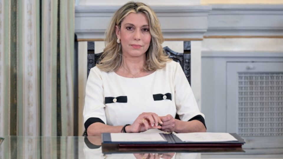 Άννα Καραμανλή: Μητρότητα, προσωπικές δοκιμασίες και το όραμα για έναν πιο δίκαιο ελληνικό τουρισμό