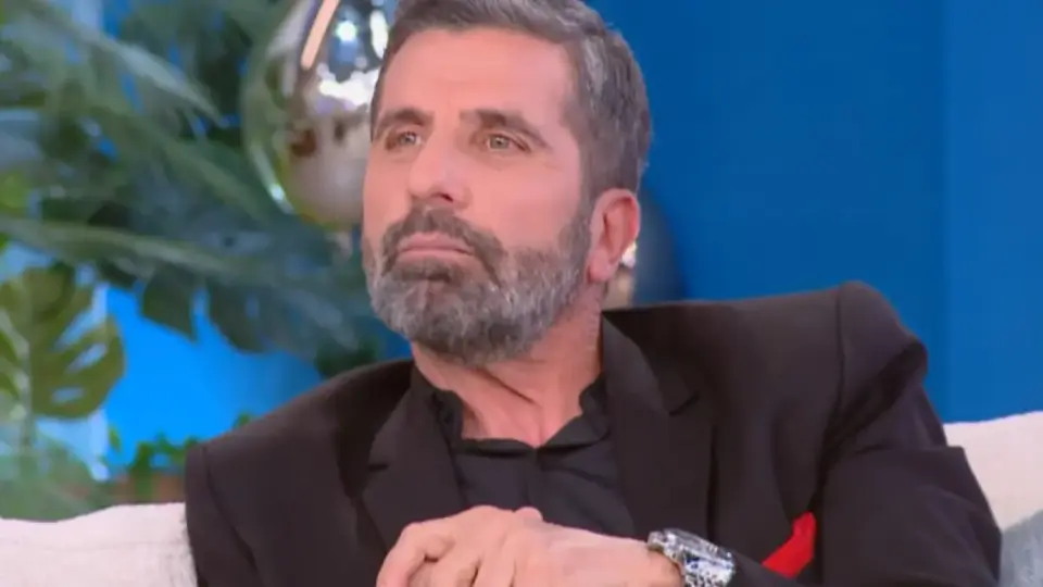 Θανάσης Βισκαδουράκης: «Δεν ρώτησα ποτέ τον πατέρα μου γιατί από τα πέντε παιδιά ήμουν εγώ εκείνο που πήγα στο ορφανοτροφείο»