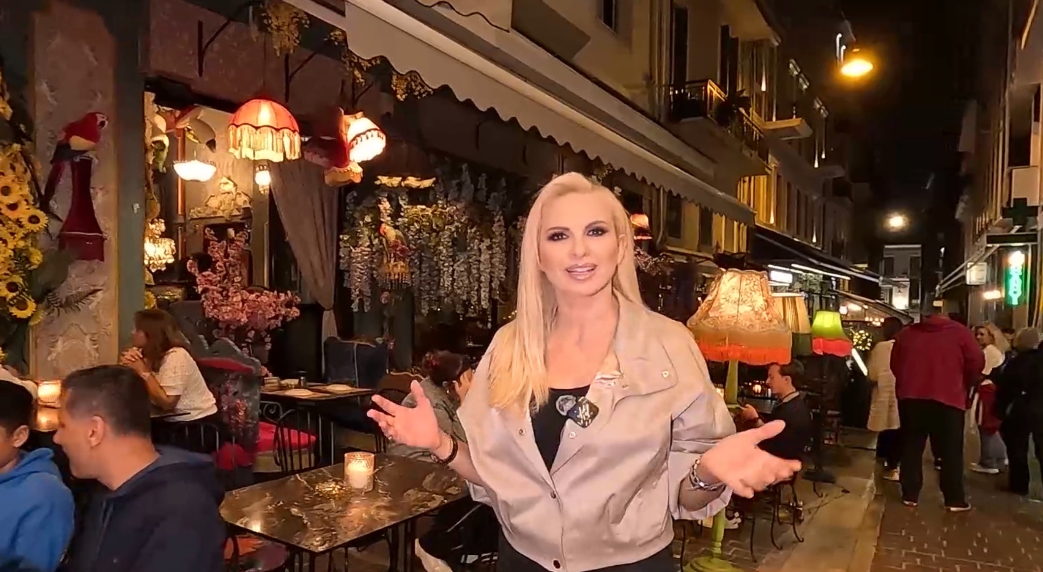 Happy Hours με τη Μάγδα Τσέγκου