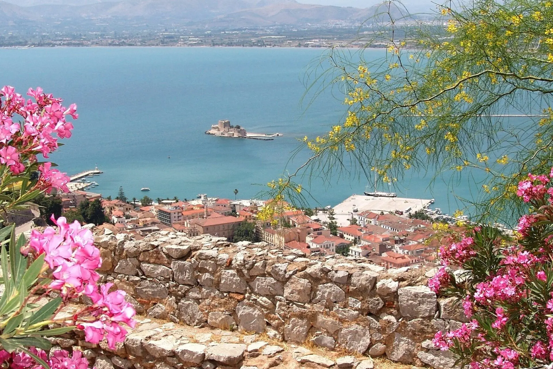 Κοντινές πασχαλινές αποδράσεις από την Αθήνα για μια αξέχαστη μονοήμερη