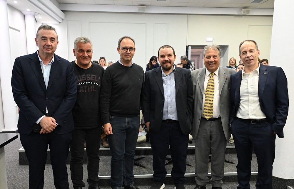 Σωτήρης Τριανταφύλλου. Αλέξης Σπυρόπουλος, Νίκος Γαβαλάς, Νίκος Μποζιονέλος, Μάνος Σταραμόπουλος, Γιώργος Μαυρωτάς