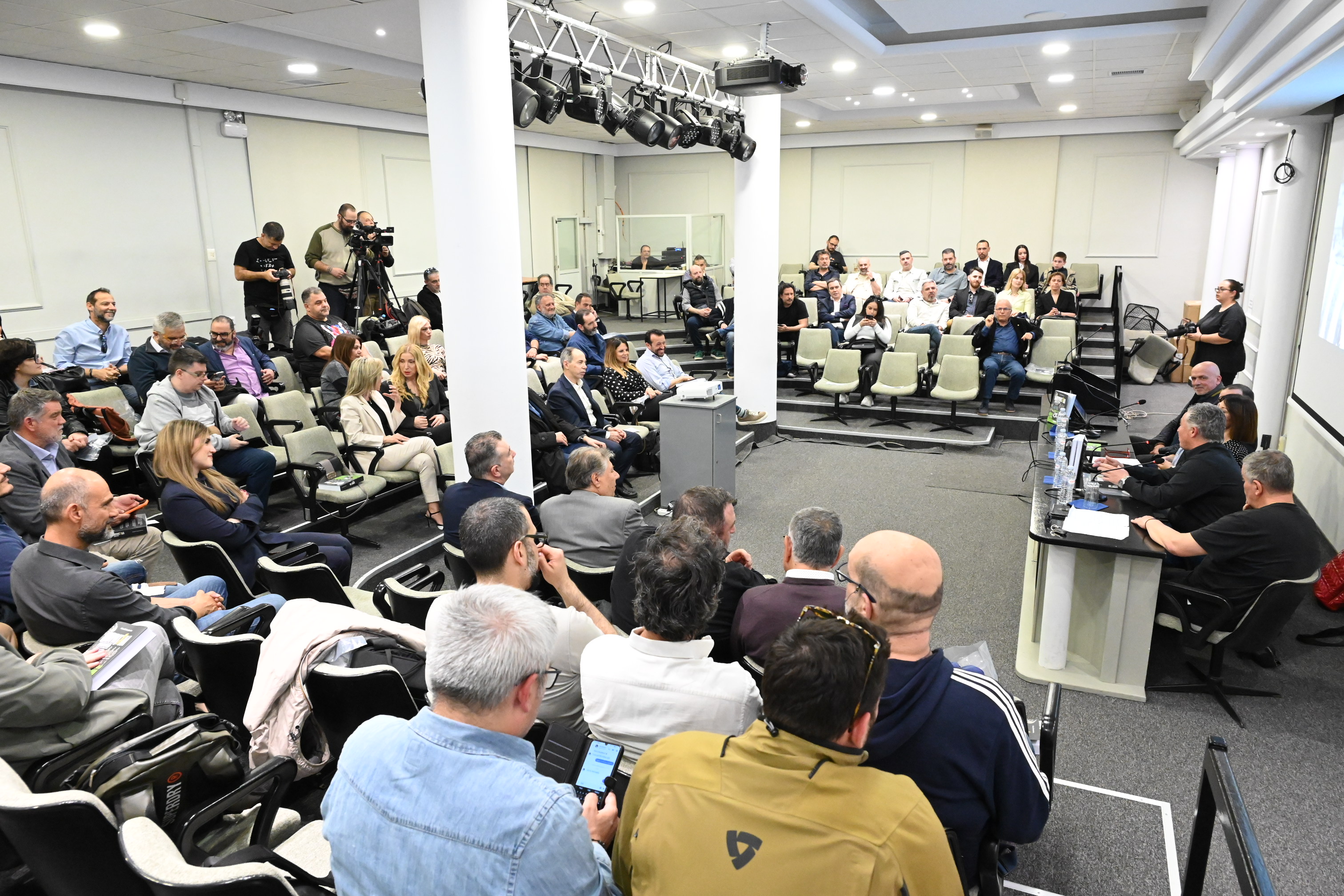 Νίκος Μποζιονέλος παρουσίαση βιβλίου